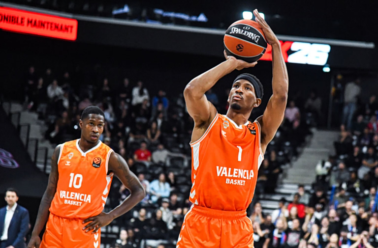 «Στο στόχαστρο του Ολυμπιακού ο Τέιλορ της Βαλένθια»