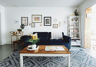 Πέφτει η ζήτηση, ανεβαίνουν οι τιμές για τα Airbnb [γραφήματα]