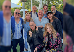 Τομ Χανκς, Ρίτα Γουίλσον, Νία Βαρντάλος, Μπίλι Ζέιν, Τζον Στάμος – Αυθεντικά ορθόδοξο Πάσχα για την ελίτ ομογένεια του Χόλιγουντ