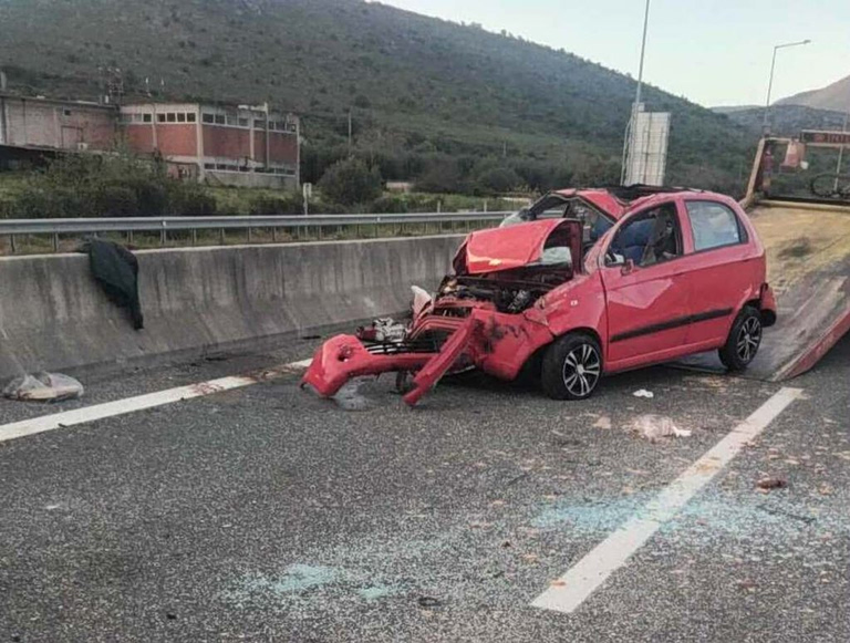 Σοβαρό τροχαίο με δύο τραυματίες στην Ιόνια Οδό