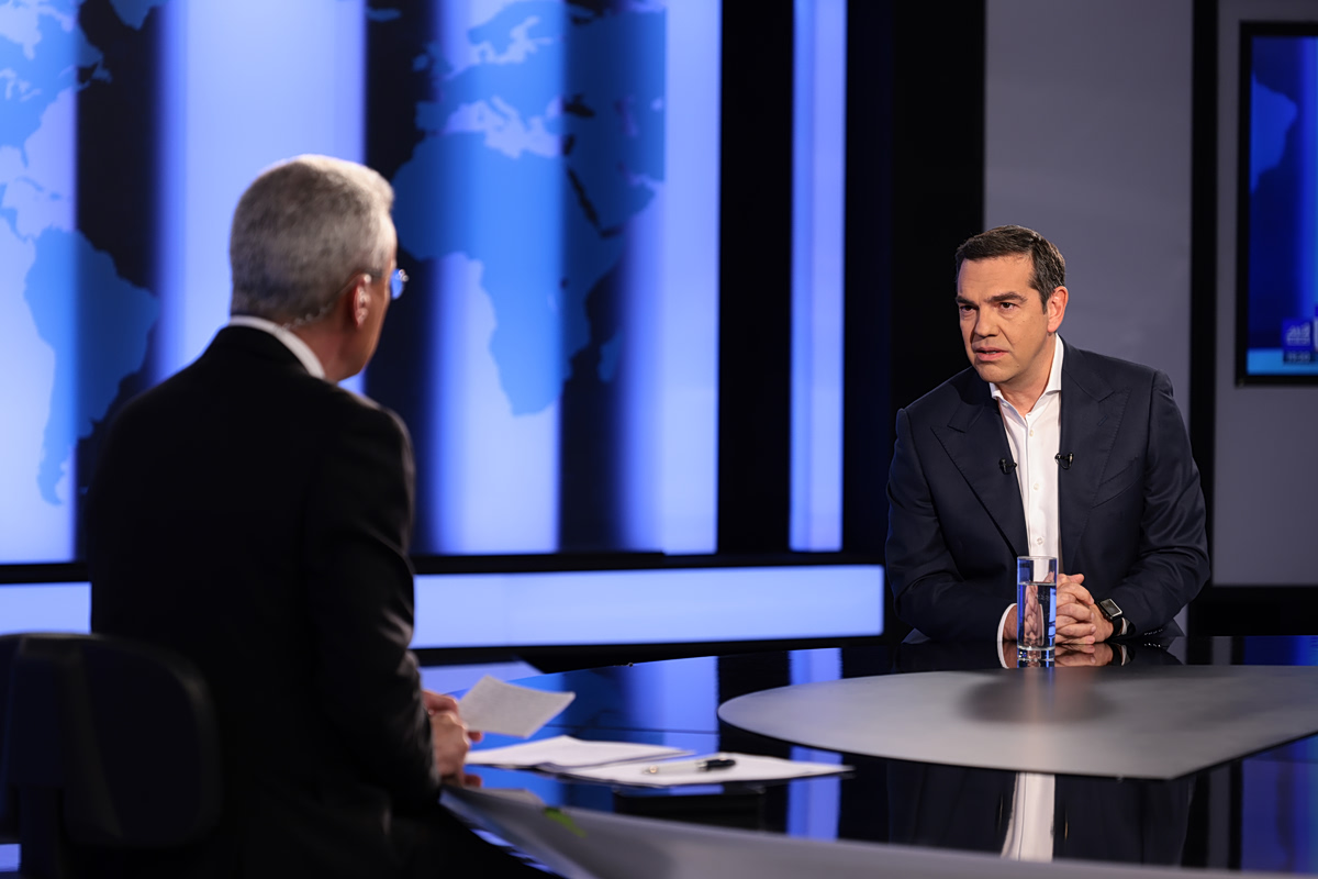 Live η συνέντευξη του Αλέξη Τσίπρα: Πότε θα κάνει το κόμμα και με ποιους;