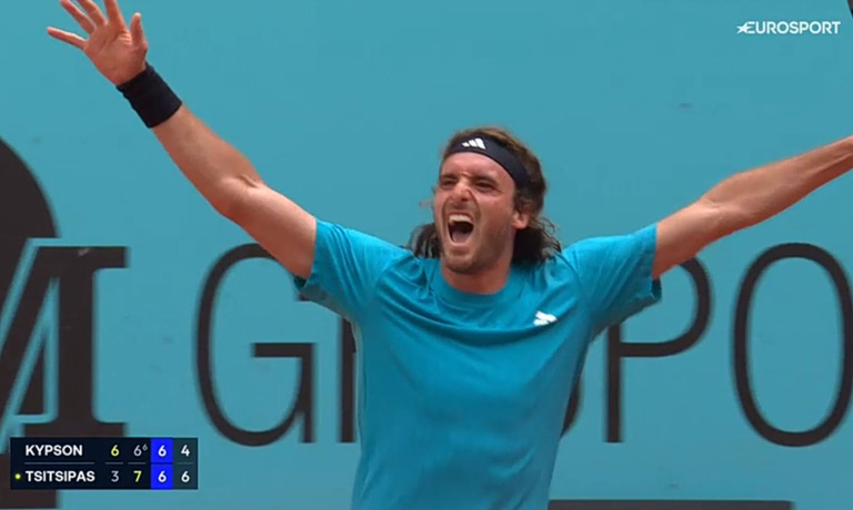 Σπουδαία ανατροπή για τον Τσιτσιπά και πρόκριση στον δεύτερο γύρο της Μαδρίτης