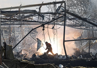 Ουκρανία: 2 νεκροί και δεκάδες τραυματίες εξαιτίας ρωσικών πληγμάτων