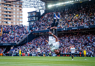 Βαλένθια-Χιρόνα 2-1: Βαθιά ανάσα οι «νυχτερίδες»