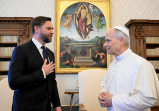 Ο Βανς υποδεικνύει στον πάπα Λέοντα να ασχολείται με πνευματικά και «ηθικά ζητήματα»