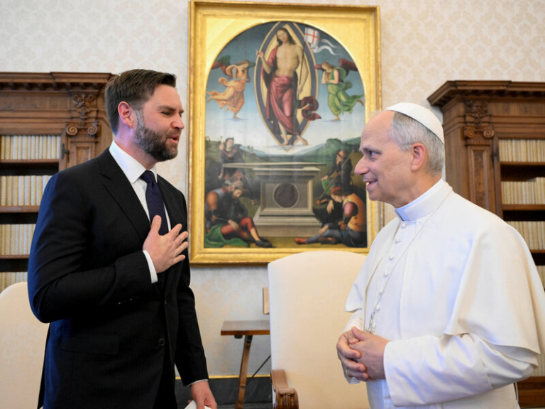Ο Βανς υποδεικνύει στον πάπα Λέοντα να ασχολείται με πνευματικά και «ηθικά ζητήματα»