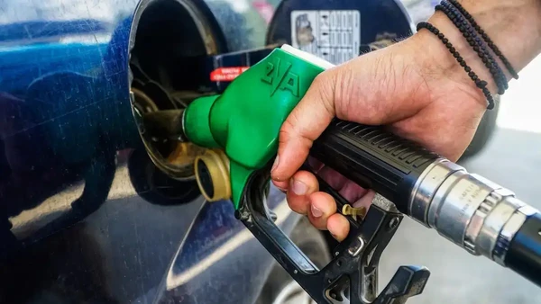 Μέχρι αύριο Πέμπτη θα παραμείνει ανοιχτή η πλατφόρμα για το Fuel Pass