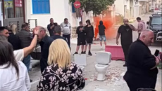 Έκαναν… «Βιετνάμ» ένα γλέντι στην Εύβοια – Όταν βγήκαν λεκάνες και νιπτήρες για σπάσιμο