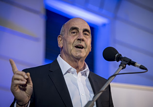 Βουλγαράκης κατά Μητσοτάκη για το ασυμβίβαστο υπουργού και βουλευτή – «Το μεγαλύτερο ρουσφέτι ενός πρωθυπουργού…»