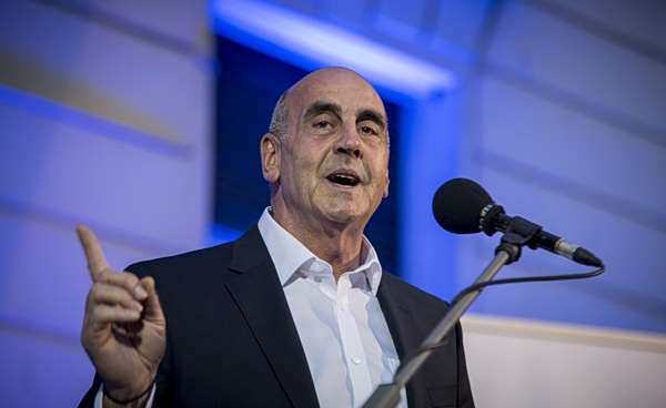 Βουλγαράκης κατά Μητσοτάκη για το ασυμβίβαστο υπουργού και βουλευτή – «Το μεγαλύτερο ρουσφέτι ενός πρωθυπουργού…»