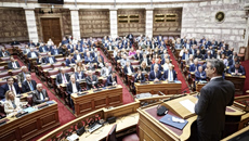 Αβεβαιότητα και δυσαρέσκεια φέρνει ο μίνι ανασχηματισμός στο «γαλάζιο» στρατόπεδο