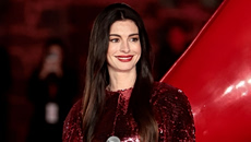 «Mother Mary»: Κυκλοφόρησε το 2ο τρέιλερ της νέας ταινίας με την Αν Χάθαγουεϊ