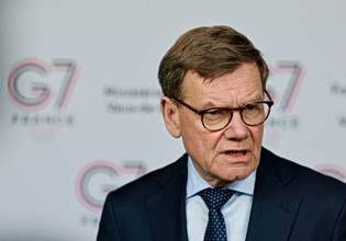 Ιράν: Να τηρηθεί η κατάπαυση του πυρός ζητά ο Βάντεφουλ από τον Αραγτσί