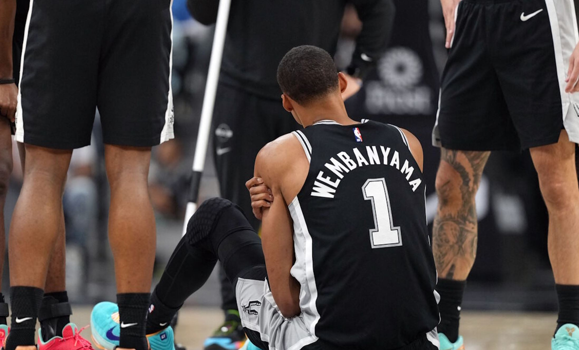 NBA: Ασταμάτητοι οι Σπερς παρά τον τραυματισμό του Γουεμπανιάμα – Νέο τριπλ-νταμπλ του Γιόκιτς