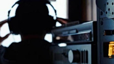 Πυρ ομαδόν από την αντιπολίτευση για τις νέες αποκαλύψεις για τη χρηματοδότηση της Intellexa