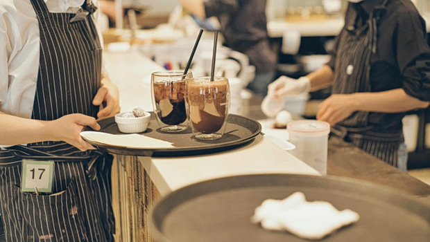 ΙΟΒΕ: Το καλό και το κακό σενάριο για την απασχόληση – Ρυθμιστής ο τουρισμός