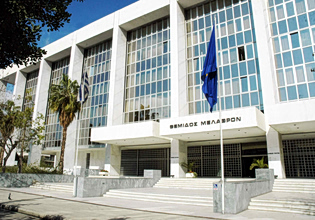 Οι λέξεις κουκούλωμα, συγκάλυψη, μπάζωμα είναι πλέον ανεπαρκείς – Τι λέει ο δικηγόρος του Ανδρουλάκη για τις υποκλοπές