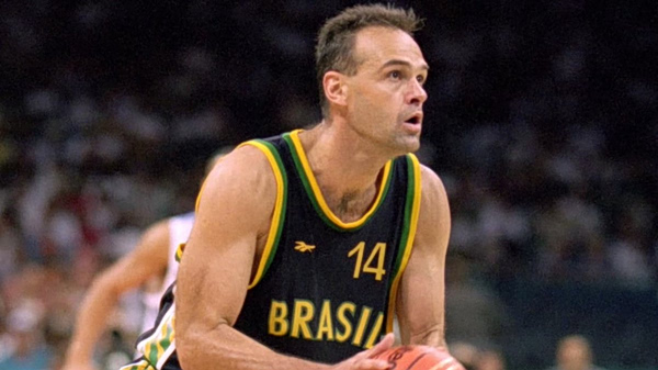 Oσκαρ Σμιντ: Ο άνθρωπος που γύρισε την πλάτη στο NBA και έδειξε ότι οι Βραζιλιάνοι παίζουν και μπάσκετ