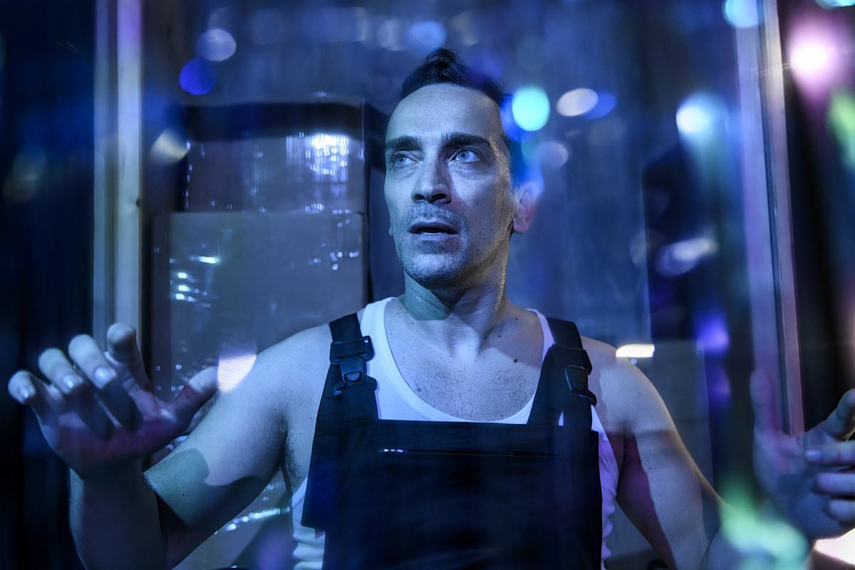 «Στρακαστρούκες»: Η παράσταση του Δημήτρη Σαμόλη ξεκινά καλοκαιρινή περιοδεία