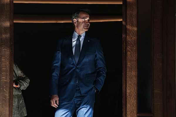 Κινούμενη άμμος για Μαξίμου η διαχείριση των εμπλεκομένων στις δικογραφίες για τον ΟΠΕΚΕΠΕ