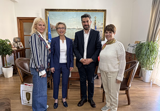 Στον Δήμαρχο Χανίων, Παναγιώτη Σημανδηράκη η Πρέσβειρα της Νορβηγίας στην Ελλάδα, Harriet Berg