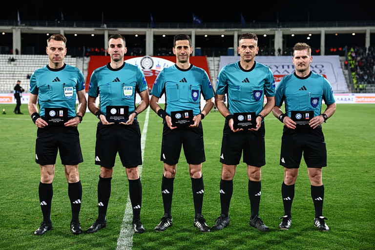 Η διπλωματία του Λανουά με τους διαιτητές του τελικού Κυπέλλου