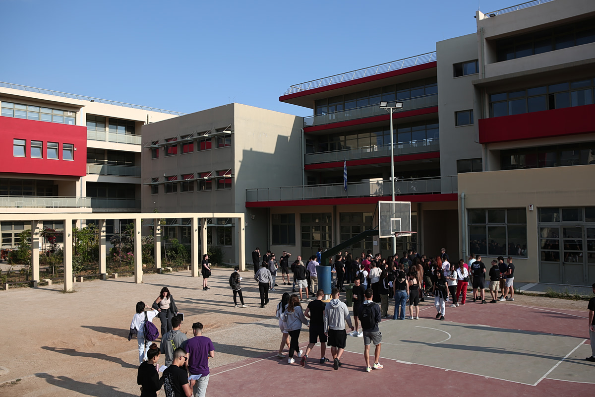 Λύκεια: Λήξη μαθημάτων σήμερα Παρασκευή