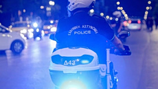 Αστυνομικός συνελήφθη με παράνομο οπλισμό στη λεωφόρο Βουλιαγμένης – Εξετάζεται η συμμετοχή του σε κύκλωμα εκβιαστών