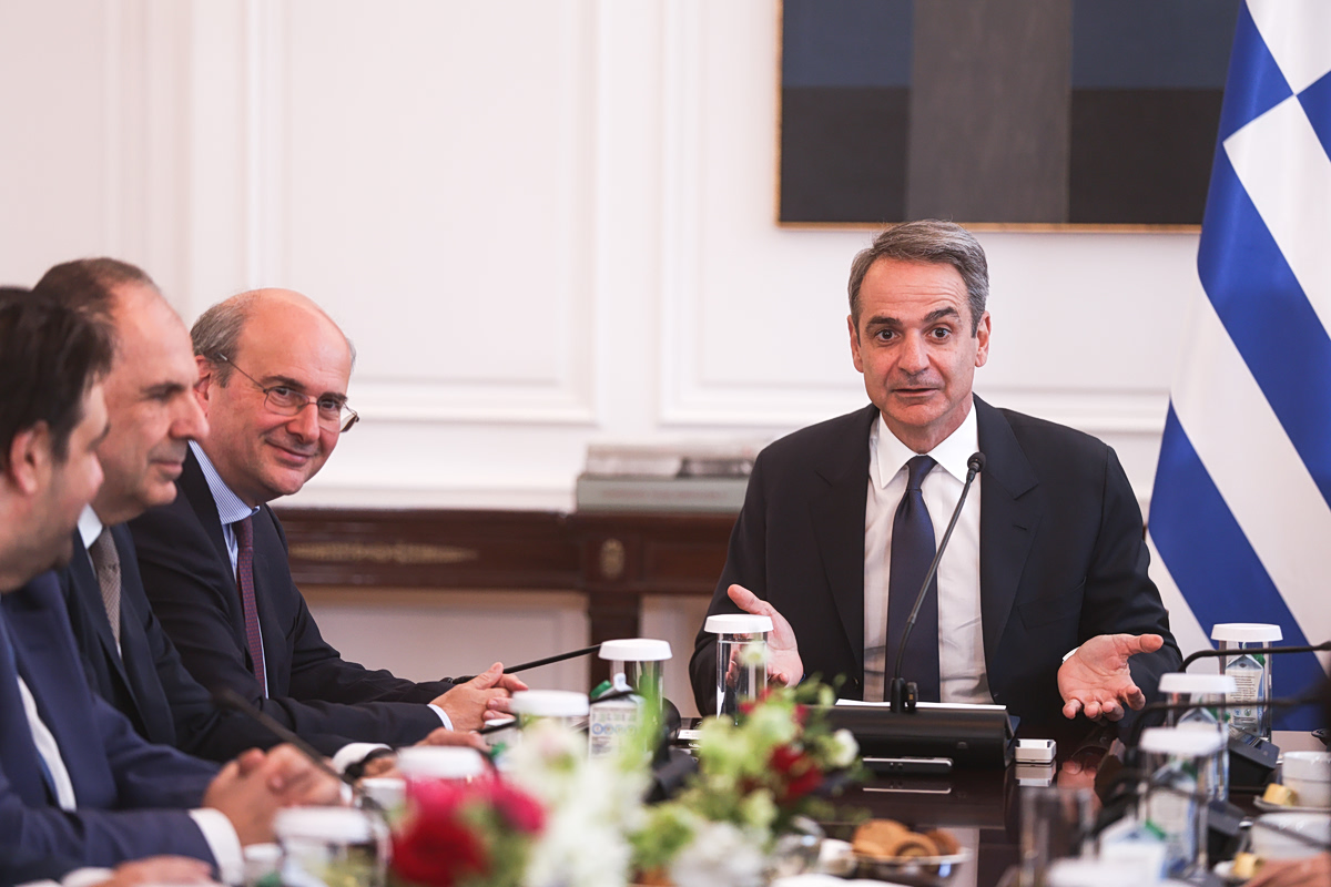 Απαξιωτικός και επιθετικός για ΠΑΣΟΚ και νέα κόμματα ο Μητσοτάκης – Παρατείνεται και τον Ιούλιο η επιδότηση στο diesel