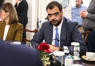Μαρινάκης: Ζητάει και τα ρέστα για το «μπάζωμα» των υποκλοπών – «Η αντιπολίτευση δεν σέβεται το κοινοβούλιο»