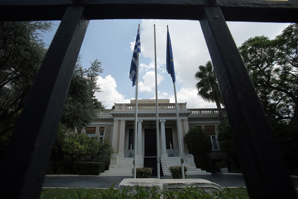 Μαξίμου: Το «σύνδρομο των ευρωεκλογών» τρομάζει την κυβέρνηση