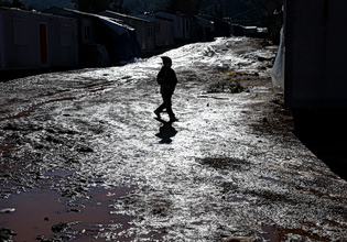 Έρευνα από την Ευρωπαϊκή Εισαγγελία για τα καμπ των μεταναστών σε Μαλακάσα και Σιντική