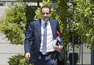 «Μάρτυρας» ο Γρηγόρης Δημητριάδης για την ΝΔ, την ΕΥΠ και την πατρίδα, «μαρτυρά» την ευθύνη της κυβέρνησης Μητσοτάκη