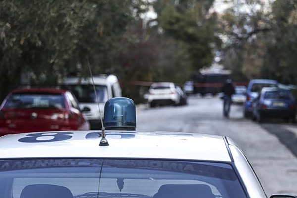Συνελήφθη στο κέντρο της Αθήνας άνδρας που παρουσιαζόταν ως συνεργάτης της Lady Gaga