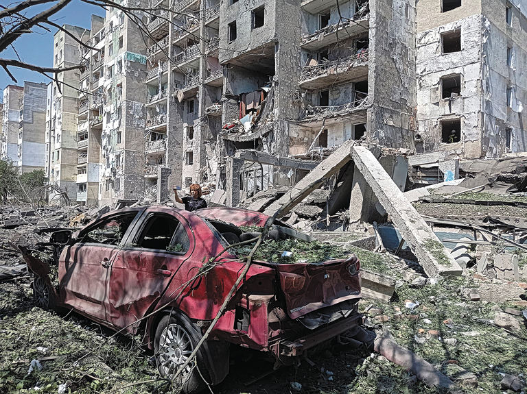 Ολονύχτια ρωσική επίθεση με drones στην Οδησσό - Πολυκατοικίες χτυπήθηκαν από drones