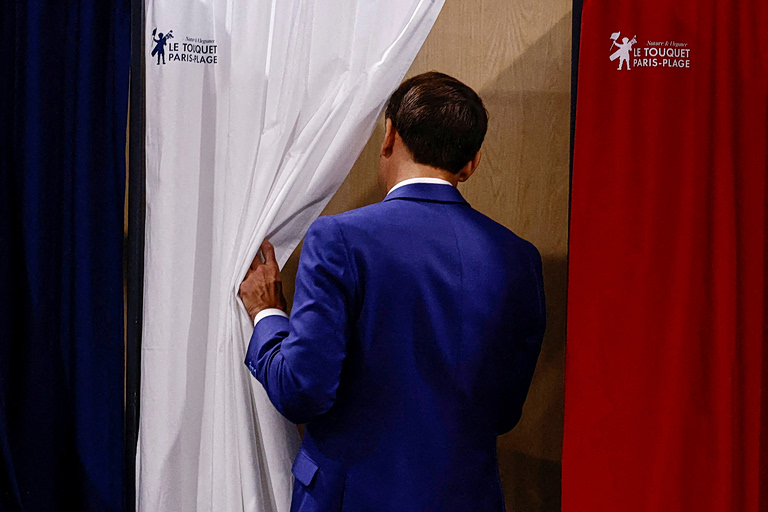 Γαλλία: Τριάντα πέντε άνθρωποι θέλουν να γίνουν πρόεδροι – Τι θα μπορούσε να πάει στραβά;