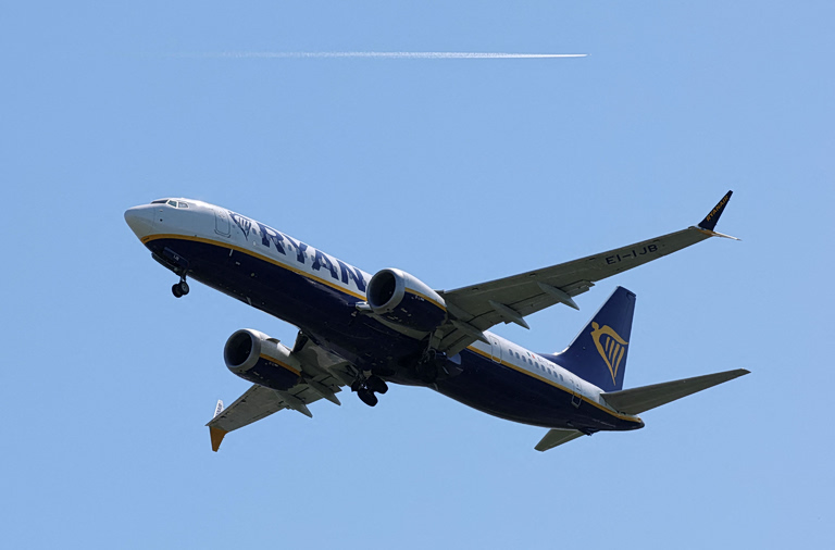 Θεσσαλονίκη: «Red alert» με τη βάση της Ryanair – Στη Βουλή το ενδεχόμενο αποχώρησης της εταιρείας