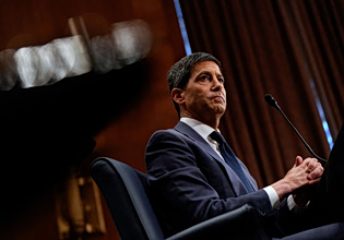 Η Fed μέσα από τις δηλώσεις του Κέβιν Γουόρς