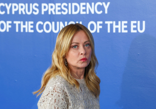 Θύμα deepfake η Τζόρτζια Μελόνι – Καταγγέλλει ημίγυμνη φωτογραφία της στο Χ, κατασκευασμένη με ΑΙ
