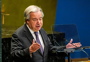 Σκληρή γραμμή από Γκουτέρες: Δεν διαπραγματευόμαστε τα χρέη των ΗΠΑ