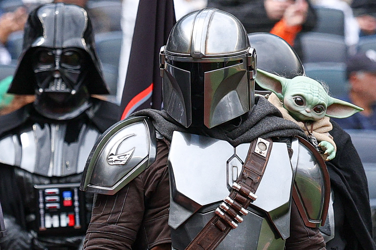 Mandalorian: Ο Πέδρο Πασκάλ είναι το πρόσωπο, ο Μπρένταν Γουέιν είναι το σώμα