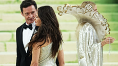 Met Gala: Τα social media «σταυρώνουν» τον Χιου Τζάκμαν