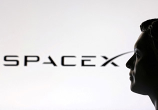 Πυρετός στη Wall Street για την είσοδο της SpaceX στο χρηματιστήριο – Αποτίμηση 1,75 τρισ.
