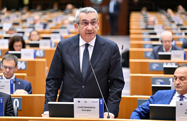 Ισχυρότερη πολυεπίπεδη διακυβέρνηση ζητάει ο Περιφερειάρχης Νοτίου Αιγαίου από τις Βρυξέλλες