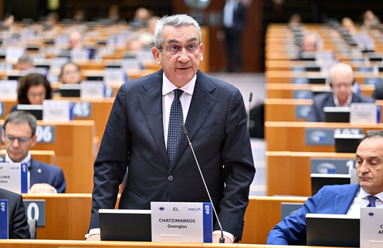 Ισχυρότερη πολυεπίπεδη διακυβέρνηση ζητάει ο Περιφερειάρχης Νοτίου Αιγαίου από τις Βρυξέλλες