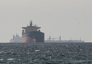 ΗΑΕ: Επιταχύνουν την κατασκευή πετρελαιαγωγού που θα συμβάλει στην παράκαμψη των Στενών του Ορμούζ
