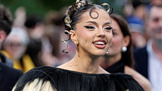 Eurovision 2026: Ποια είναι η Ντάρα που χάρισε στη Βουλγαρία την ιστορική νίκη