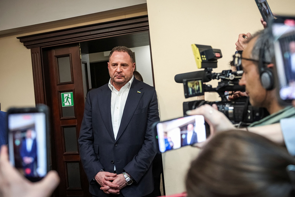 Ουκρανία: Εντολή για τη σύλληψη του Αντρίι Γερμάκ, πρώην προσωπάρχη του Ζελένσκι, για διαφθορά