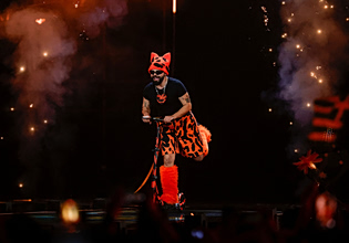 Eurovision 2026: Ο Akylas φέρνει πανικό με το «FERTO»