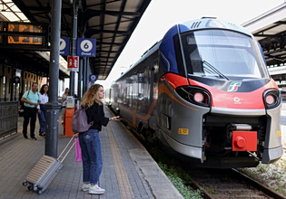 Ταξίδια: Τι αλλάζει στην Ευρώπη – Ένα ταξίδι, ένα εισιτήριο, πλήρη δικαιώματα